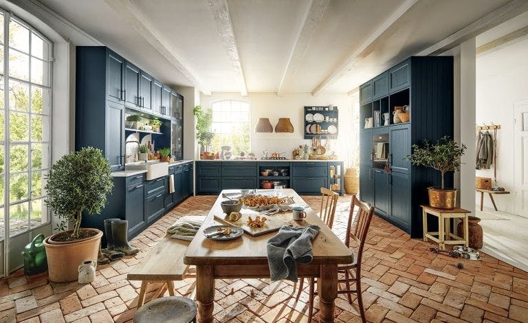 blaue Küche Lyss